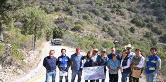 El Titular de la Comisión Estatal de Infraestructura verifica la reconstrucción de caminos en Pinal de Amoles