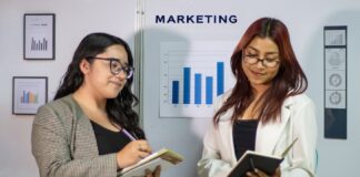 La Universidad Tecnológica de San Juan del Río acredita carreras de su división de negocios y mercadotecnia