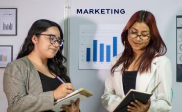 La Universidad Tecnológica de San Juan del Río acredita carreras de su división de negocios y mercadotecnia