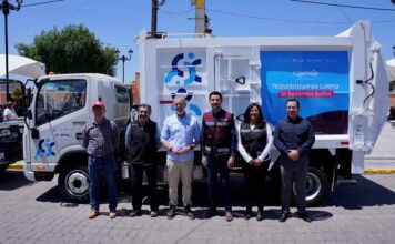 Entrega Marco Del Prete camión recolector de residuos en Tequisquiapan