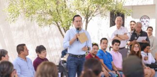 Chepe Guerrero se reúne con vecinos del fraccionamiento La Vida
