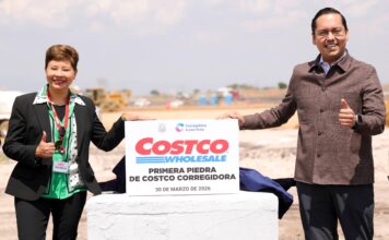 Chepe Guerrero coloca primera piedra del Costco; 100 millones de dólares de inversión para Corregidora