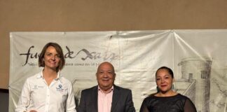 Presenta López Birlain el libro Andando por los caminos de vereda