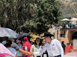 Acude Rodrigo Monsalvo al 161 Viacrucis de La Cañada