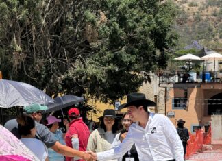 Acude Rodrigo Monsalvo al 161 Viacrucis de La Cañada