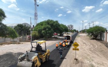 La Comisión Estatal de Infraestructura Rehabilita la Carretera Estatal 127 acceso a Santillán en Tequisquiapan