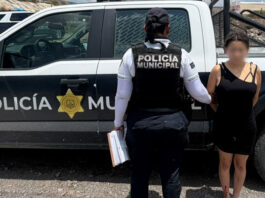 Femenina trasladada a la Fiscalía General del Estado por robo equiparado de vehículo