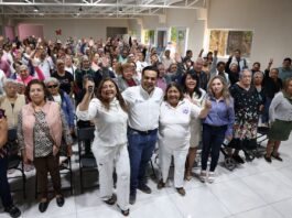 Visita Luis Nava grupo del adulto mayor en San Juan del Río