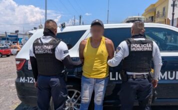 Viajaba en una motocicleta robada en Lomas de Casa Blanca