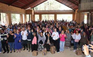 Inicia Car Herrera con el reparto de Despensas 2026 en Pinal de Amoles