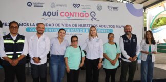 Sistema Estatal para el Desarrollo Integral de la Familia entrega lentes para adultos mayores del municipio de Jalpan de Serra y Arroyo Seco