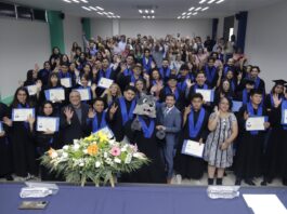 Egresados de la Universidad Tecnológica de Corregidora reciben títulos profesionales