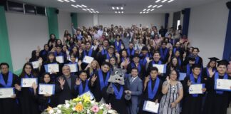 Egresados de la Universidad Tecnológica de Corregidora reciben títulos profesionales