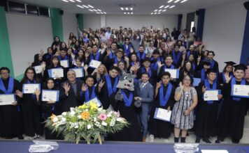 Egresados de la Universidad Tecnológica de Corregidora reciben títulos profesionales