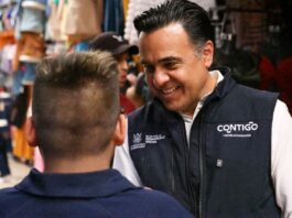 Realiza Luis Nava recorrido en el mercado Reforma de San Juan del Río