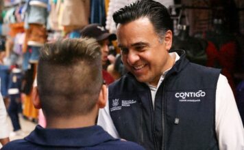 Realiza Luis Nava recorrido en el mercado Reforma de San Juan del Río
