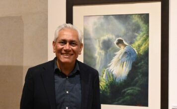 Inaugura Cuauhtémoc Velázquez su exposición Seres de luz