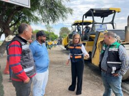 Titular de la Comisión Estatal de Infraestructura Supervisa rehabilitación de camino en Pedro Escobedo