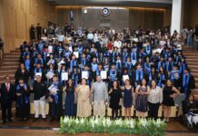 Egresan 65 estudiantes del Bachillerato Mixto COBAQ