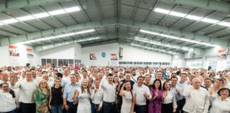 Mauricio Kuri conmemora el Día del Trabajo con el magisterio queretano
