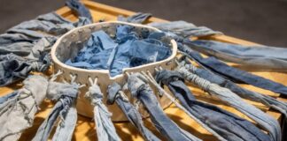 Llega Aline González al Centro de Arte Emergente con su muestra Guardianes del Añil