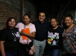 Convive Luis Nava con mamás de Reforma Agraria