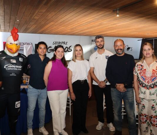 Los Gallos Blancos Conviven con Niños, Niñas y Adolescentes de los Centros de Asistencia Social