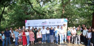 La Comisión Estatal de Infraestructura presenta proyecto de reconstrucción de puente peatonal en Jalpan de Serra