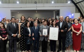Entrega UAQ “Legado Universitario” al Mtro. Aurelio Olvera Montaño