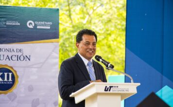 Egresan de la Unidad Académica Jalpan de la Universidad Tecnológica de San Juan del Río nuevos Ingenieros y Licenciados