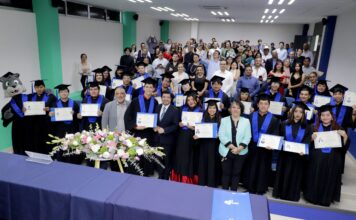 Reciben egresadas y egresados de la Universidad Tecnológica de Corregidora sus títulos profesionales