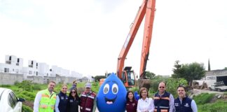 La Comisión Estatal de Infraestructura apoya trabajos de desazolve en la zona poniente de la capital