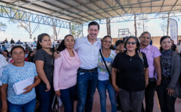 Rodrigo Monsalvo encabeza encuentro con mujeres jefas de familia en La Griega