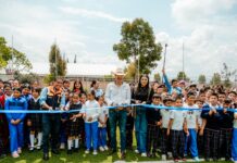 Mejores escuelas para las niñas y niños de El Marqués: Rodrigo Monsalvo entrega obras en comunidades
