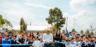 Mejores escuelas para las niñas y niños de El Marqués: Rodrigo Monsalvo entrega obras en comunidades