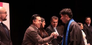 Reconoce Luis Nava a egresados del COBAQ en su ceremonia de graduación