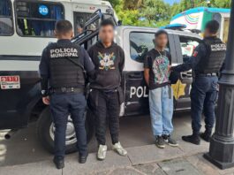 Dos detenidos por robo equiparado de vehículo en el Centro