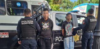 Dos detenidos por robo equiparado de vehículo en el Centro