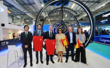 Promueve Marco Del Prete a Querétaro en la Feria Aeroespacial de Farnborough