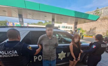 Dos detenidos por desobediencia y resistencia de particulares en Victoria Popular