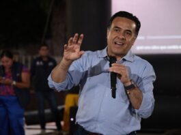 Luis Nava lleva Cine Contigo a familias de San Juan del Río