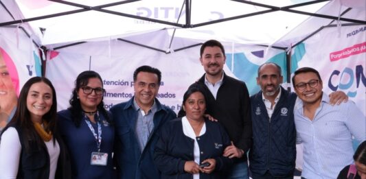 Lleva Luis Nava apoyos para el cuidado de las familia a Tequisquiapan
