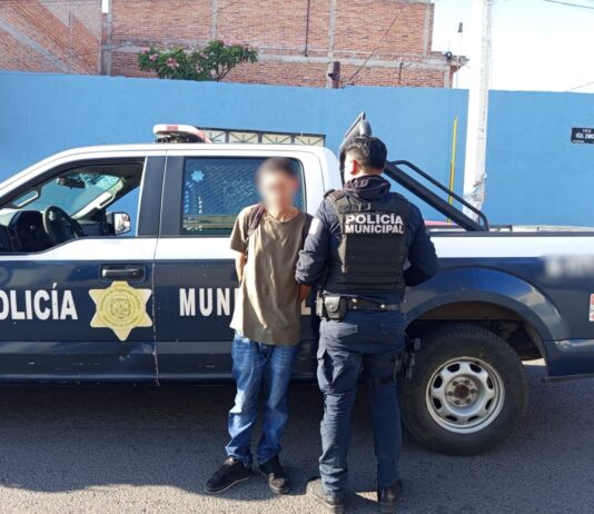 Masculino detenido por delitos contra la seguridad pública en la colonia Lindavista