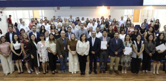 Entrega UAQ Plazas de Tiempo Libre a 25 docentes