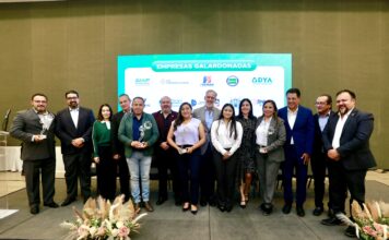 Entrega Marco Del Prete Distintivo SER en San Juan del Río