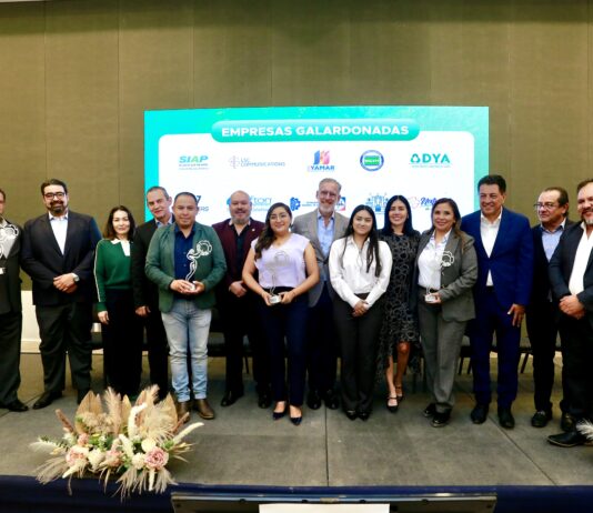 Entrega Marco Del Prete Distintivo SER en San Juan del Río