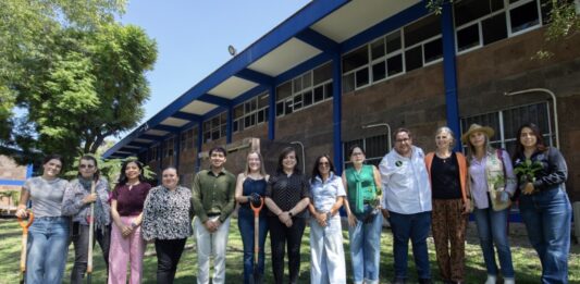 Reintegra UAQ vegetación en sus campus con más de 500 árboles nativos