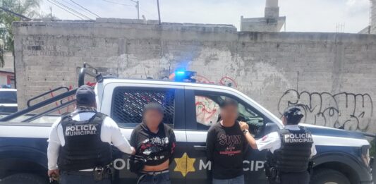 Dos detenidos en la colonia Morelos por robo equiparado de vehículo