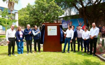 Atestigua Marco Del Prete develación de placa Biodiversidad de Corregidora