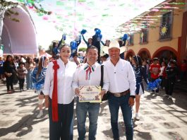 Jairo Morales encabeza desfile por los 216 años del inicio de la Independencia